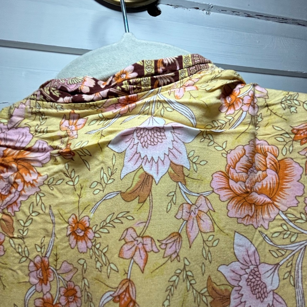 Floral Patterned Kimono/ Robe - Picture 6 of 8